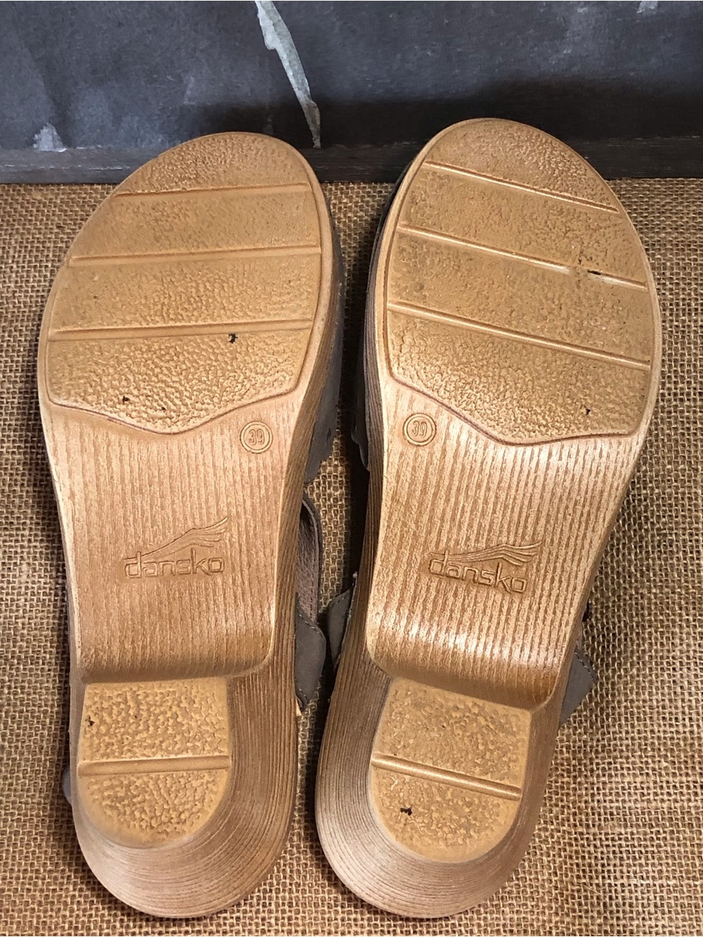 Dansko Marta Mary Jane Clog sz 9 - Picture 6 of 14